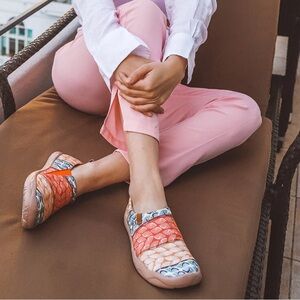 NWT Women’s Canvas Espadrilles